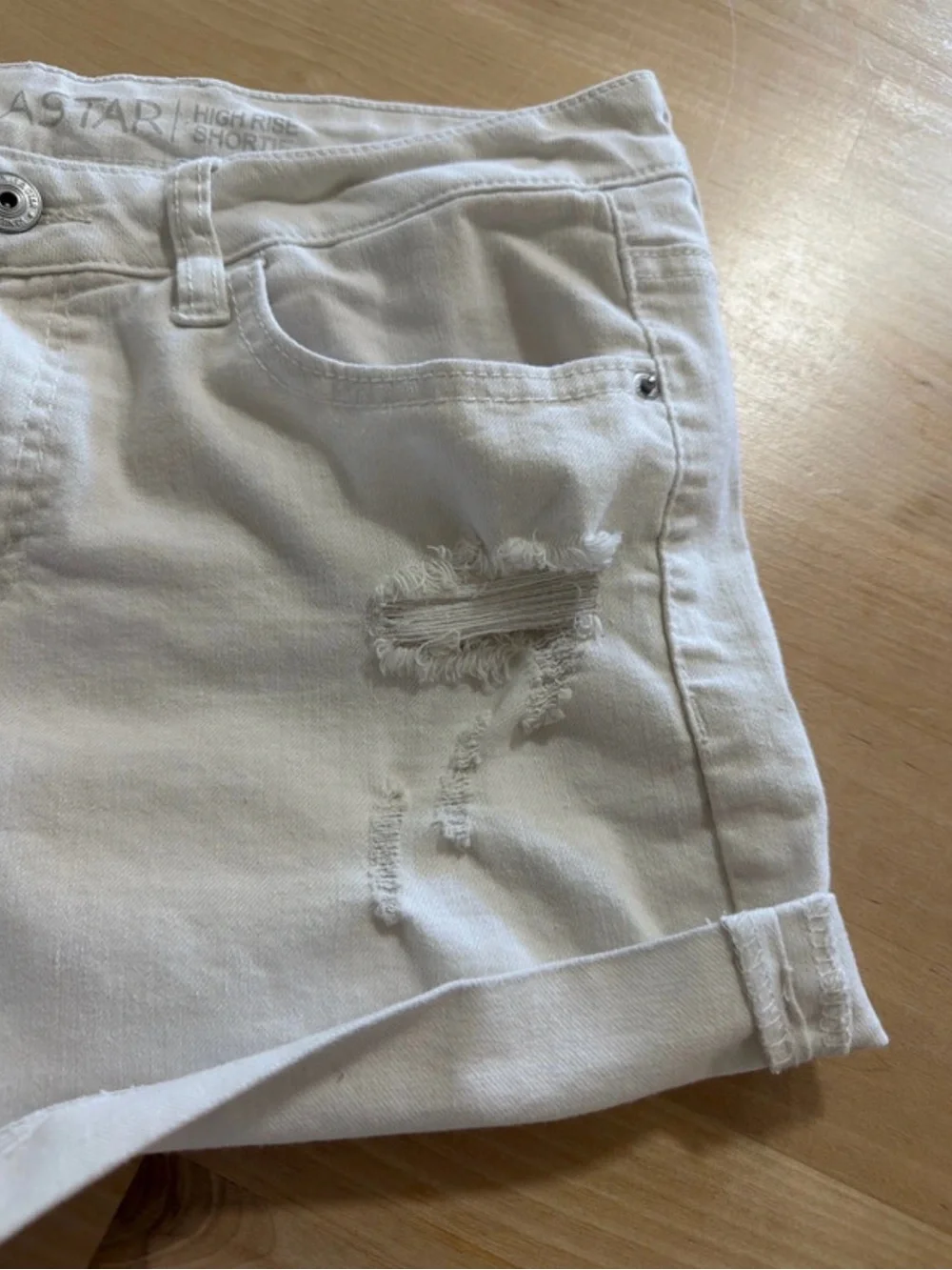 Vanilla Star White Distressed Cuffed Denim Shorts Size 5